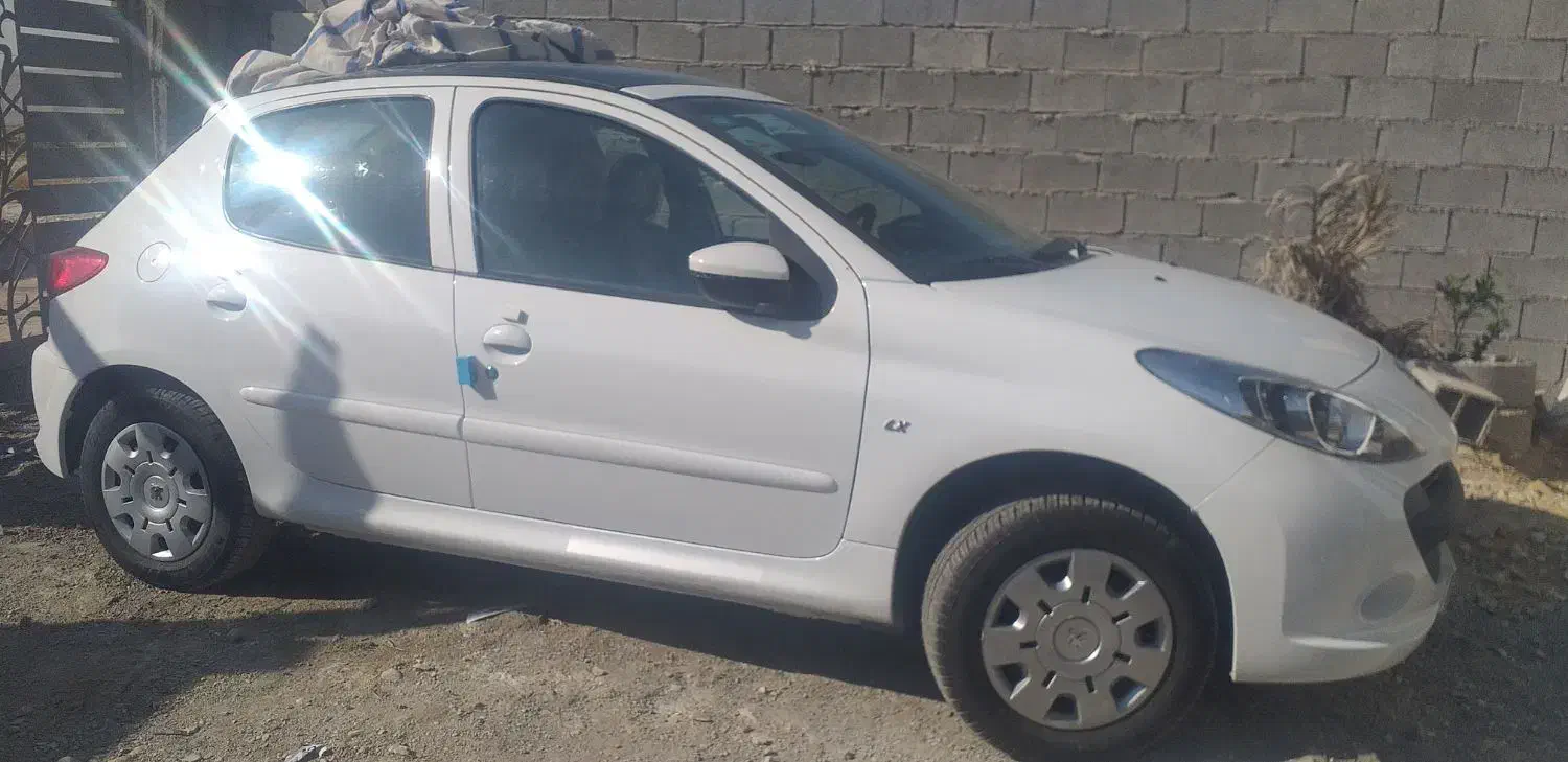 ۲۰۷i tu5p رینگ معمولی سقف شیشه|خودرو سواری و وانت|کازرون, |دیوار