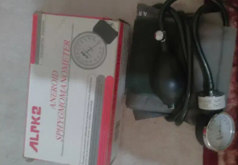 دستگاه فشار سنج|پزشکی|فولادشهر, B2|دیوار