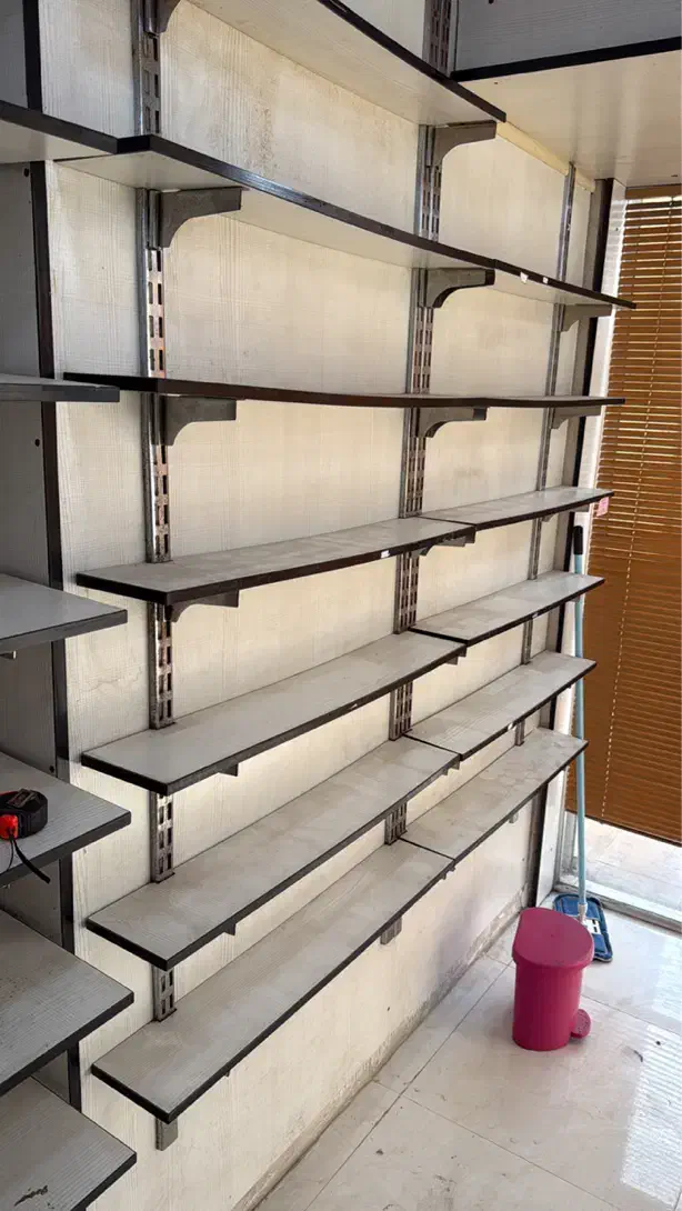 دکور مغازه قفسه و ویترین ام دی اف|فروشگاه و مغازه|بندرعباس, |دیوار