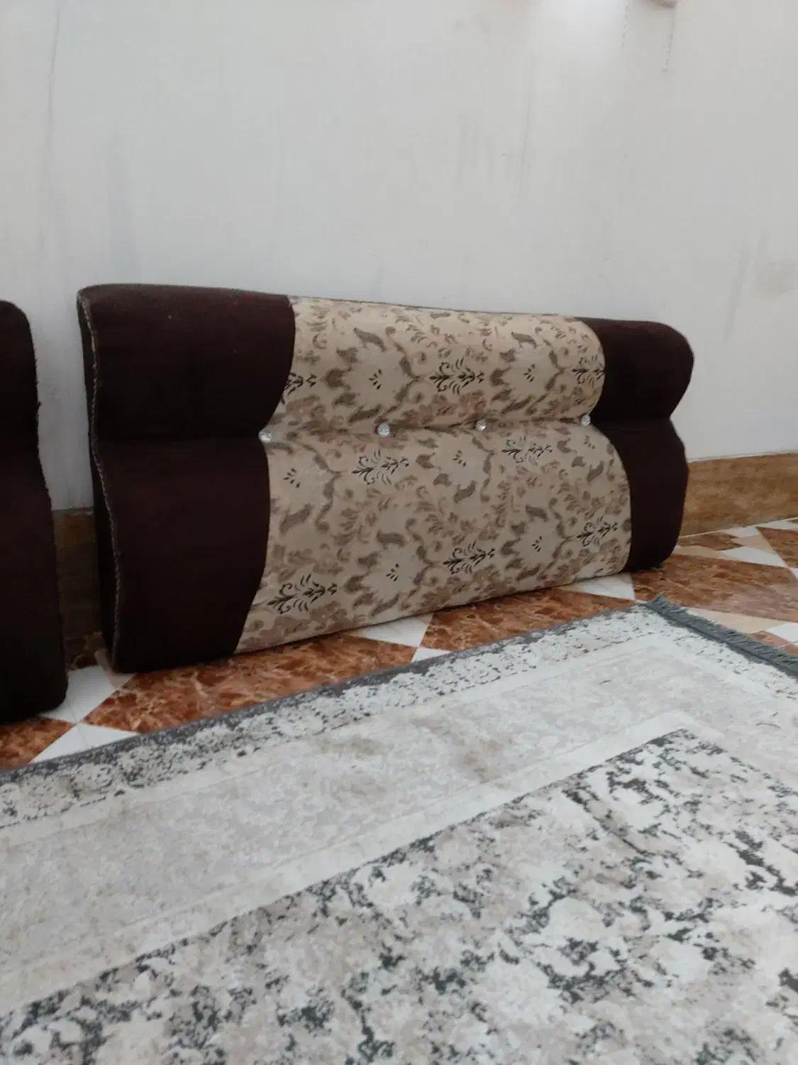 پشتی|پشتی|مرودشت, ژیان|دیوار