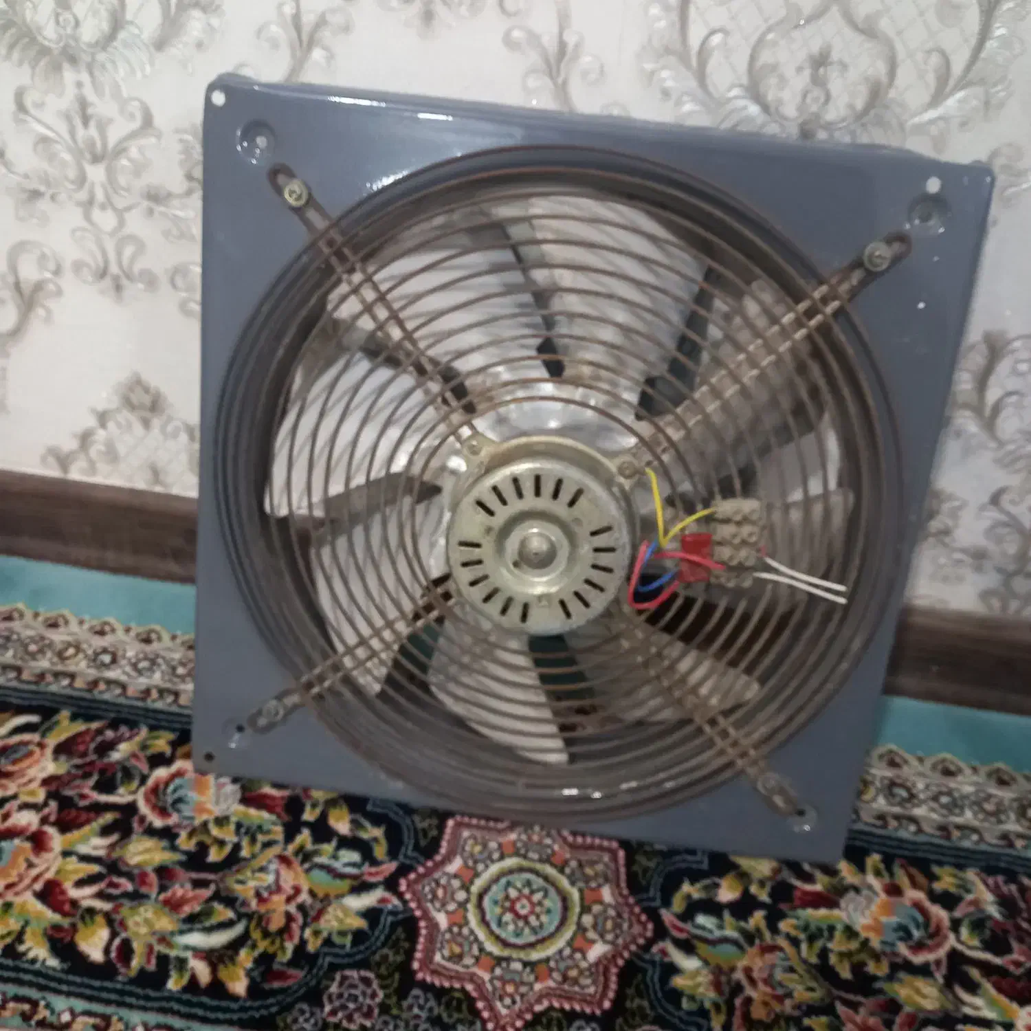 هوا کش|پنکه و تصفیه‌کنندهٔ هوا|اراک, |دیوار