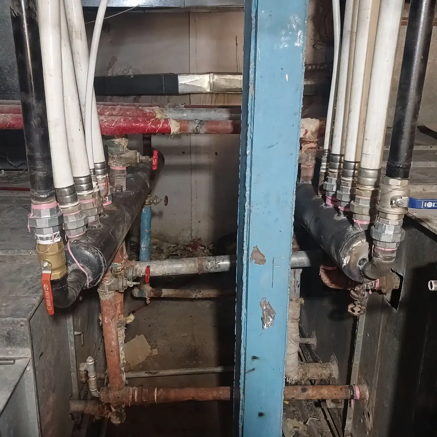 جوشکاری سیار|خدمات پیشه و مهارت|صحنه, |دیوار