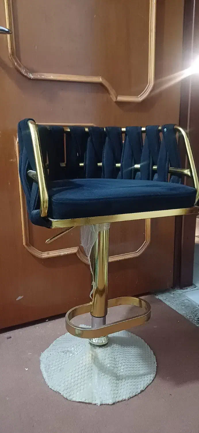 صندلی|میز و صندلی غذاخوری|اهواز, زیتون کارگری|دیوار