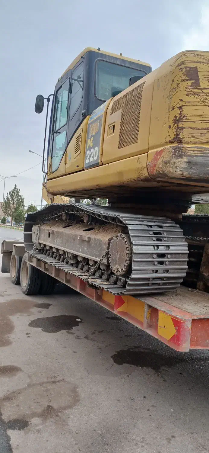 کوماتسو۲۲۰ خط ۷ فروش یامعاوضه بامینی بیل|خودرو سنگین|مشهد, بهارستان|دیوار