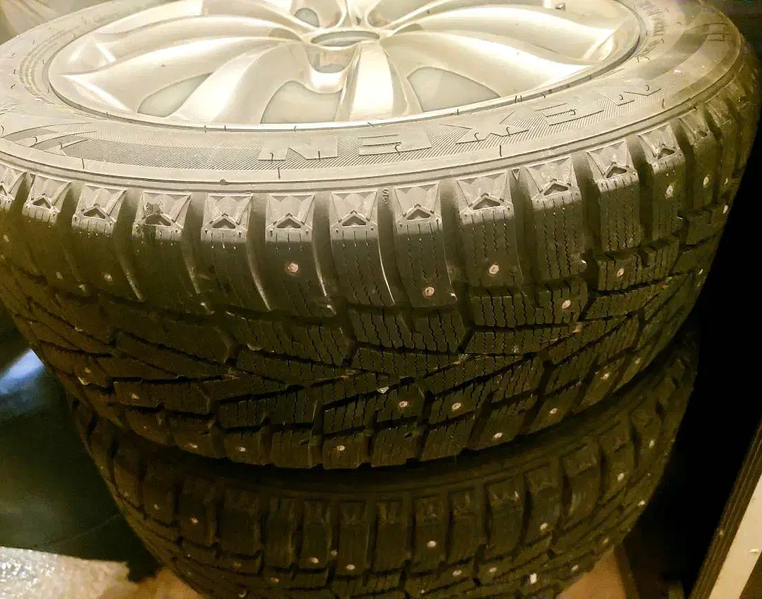 لاستیک یخ شکن زمستانی نکسن کره و رینگ فابریک آزرا|قطعات یدکی و لوازم جانبی|تهران, ظفر|دیوار