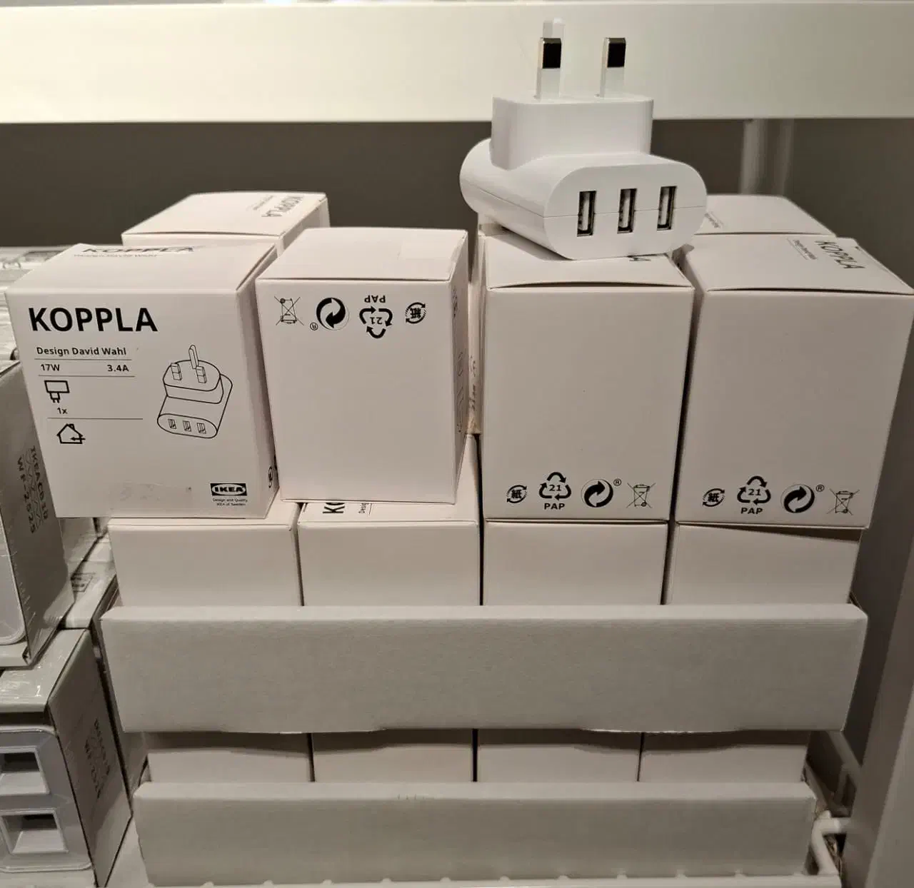 تبدیل شارژر ۳ پورت ایکیا مدل KOPPLA|لوازم جانبی موبایل و تبلت|تهران, خواجه نصیر طوسی|دیوار