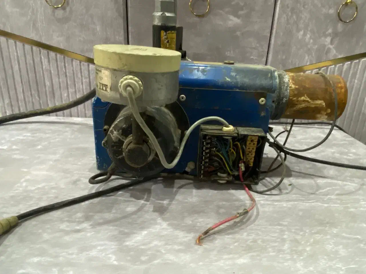 مشعل گازی موتور خانه|آبگرمکن، پکیج، شوفاژ|رباطکریم, یقه|دیوار