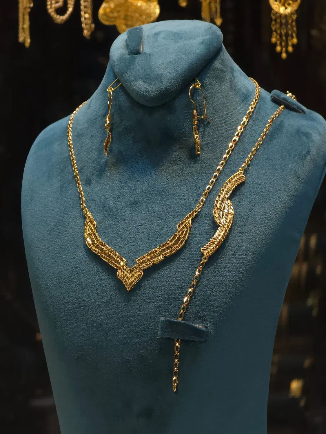 نیم ست یزدی|جواهرات|یزد, |دیوار