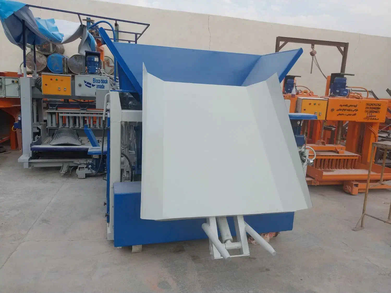 جدیدوکم استعلاک دستگاه بلوک زن با۲سال ضمانت|ماشین‌آلات صنعتی|چابهار, |دیوار