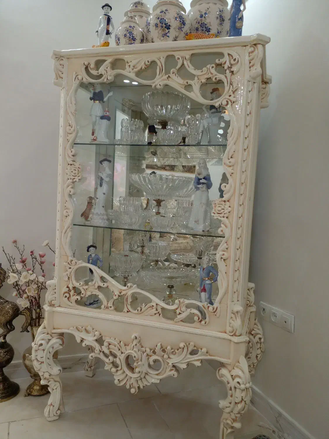 بوفه جنس درجه یک تمام چوب مناسب جهیزیه نو نو|بوفه، ویترین، کنسول|کرج, حصارک بالا|دیوار