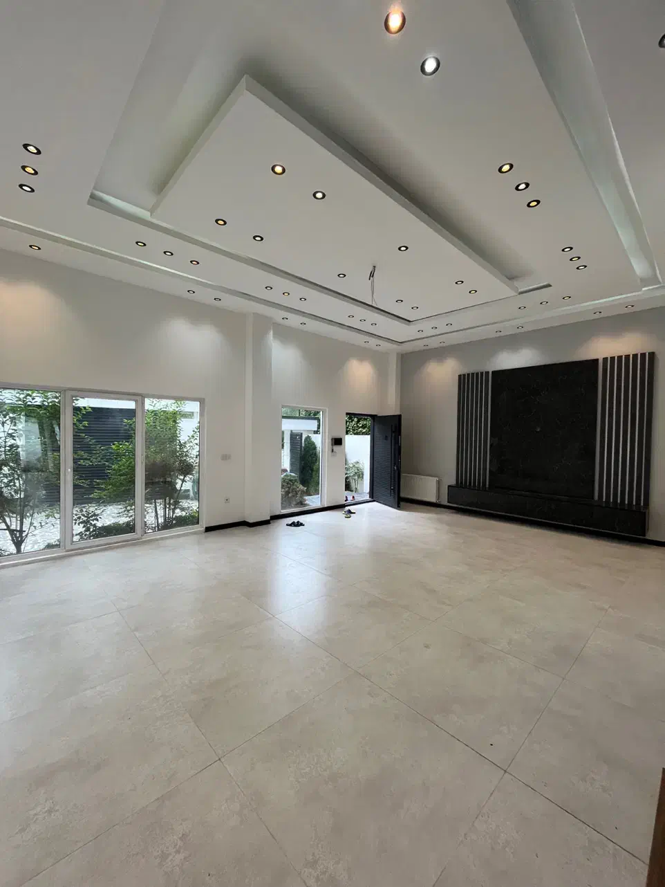 فروش ویلا مدرن ۴ خواب با دسترسی عالی|فروش خانه و ویلا|هچیرود, |دیوار