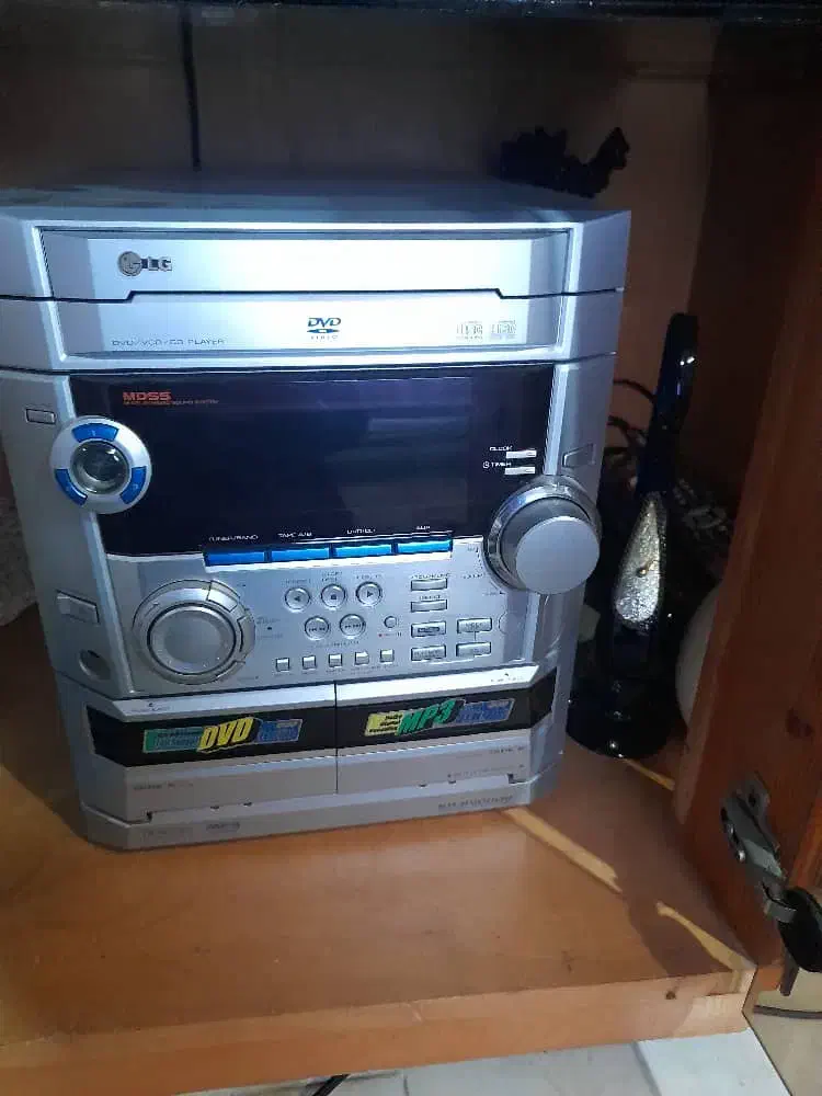 ضبط و باند|صوتی و تصویری|بندر انزلی, چهارفریضه|دیوار