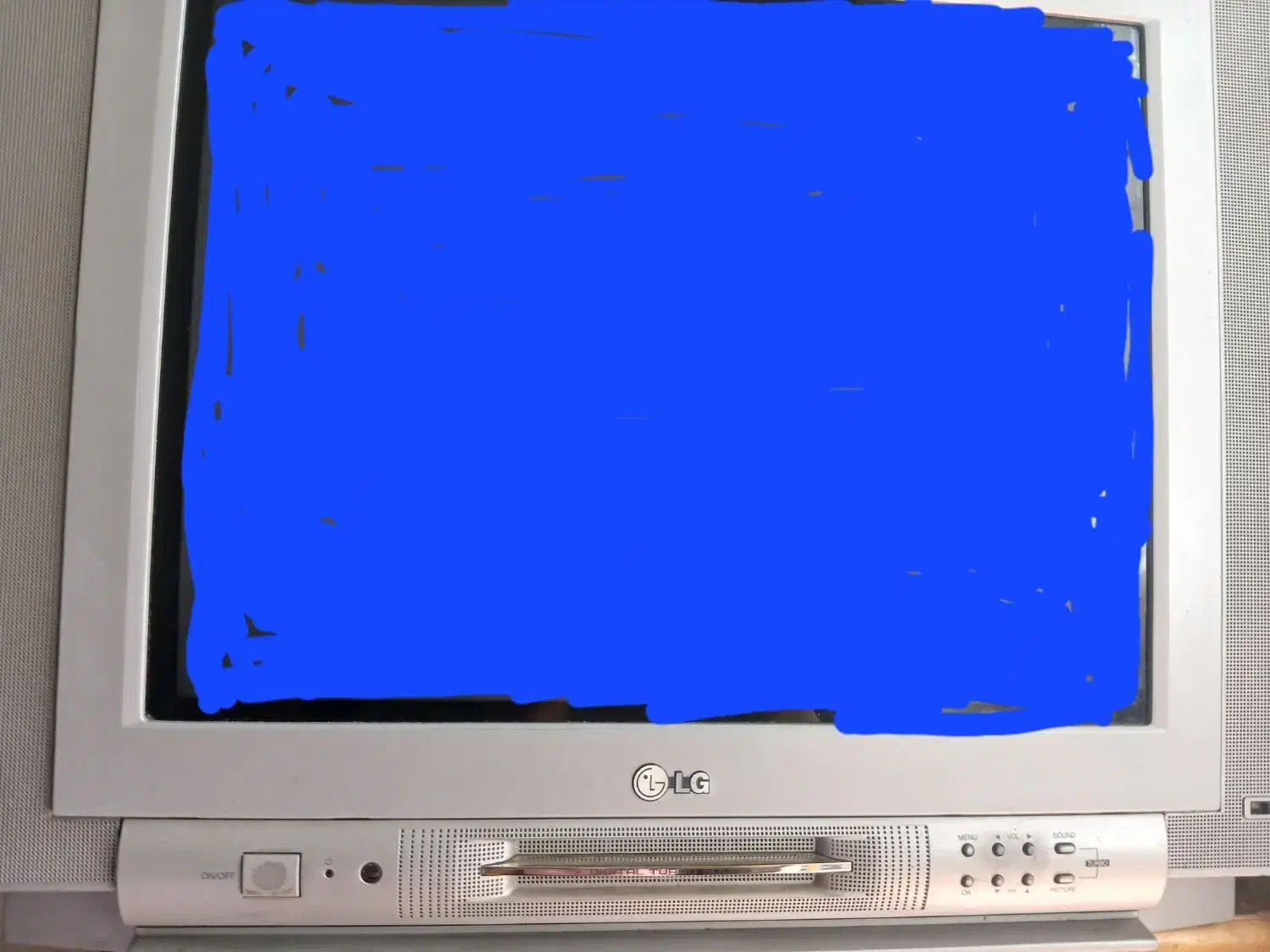 تلویزیون۲۱ اینچ ال جی سالم وبدون خرابی با کنترل|تلویزیون و پروژکتور|اراک, |دیوار