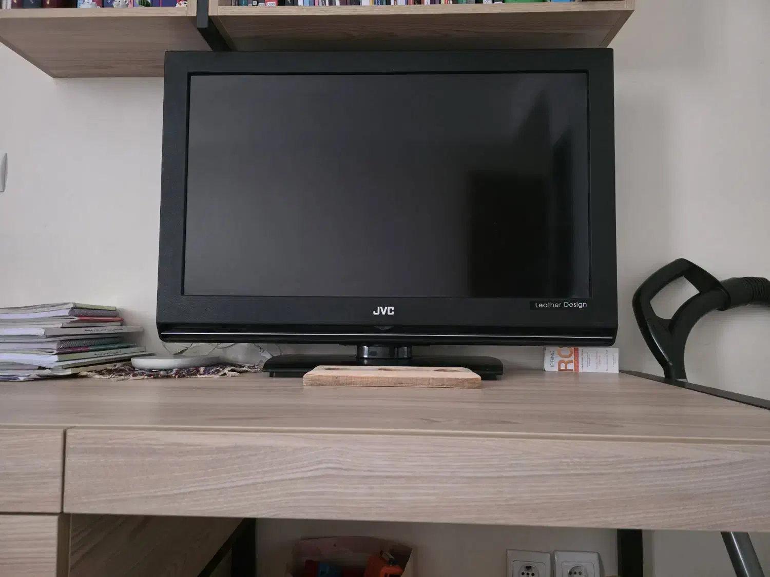 تلویزیون ۳۲ اینچ جی وی سی|تلویزیون و پروژکتور|اصفهان, آبشار|دیوار