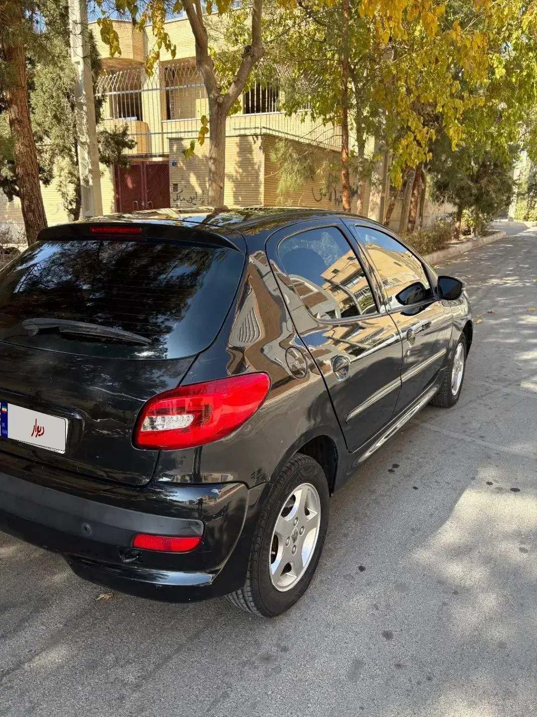 207 اتوماتیک مدل ۹۷|خودرو سواری و وانت|اصفهان, سپاهان‌شهر|دیوار