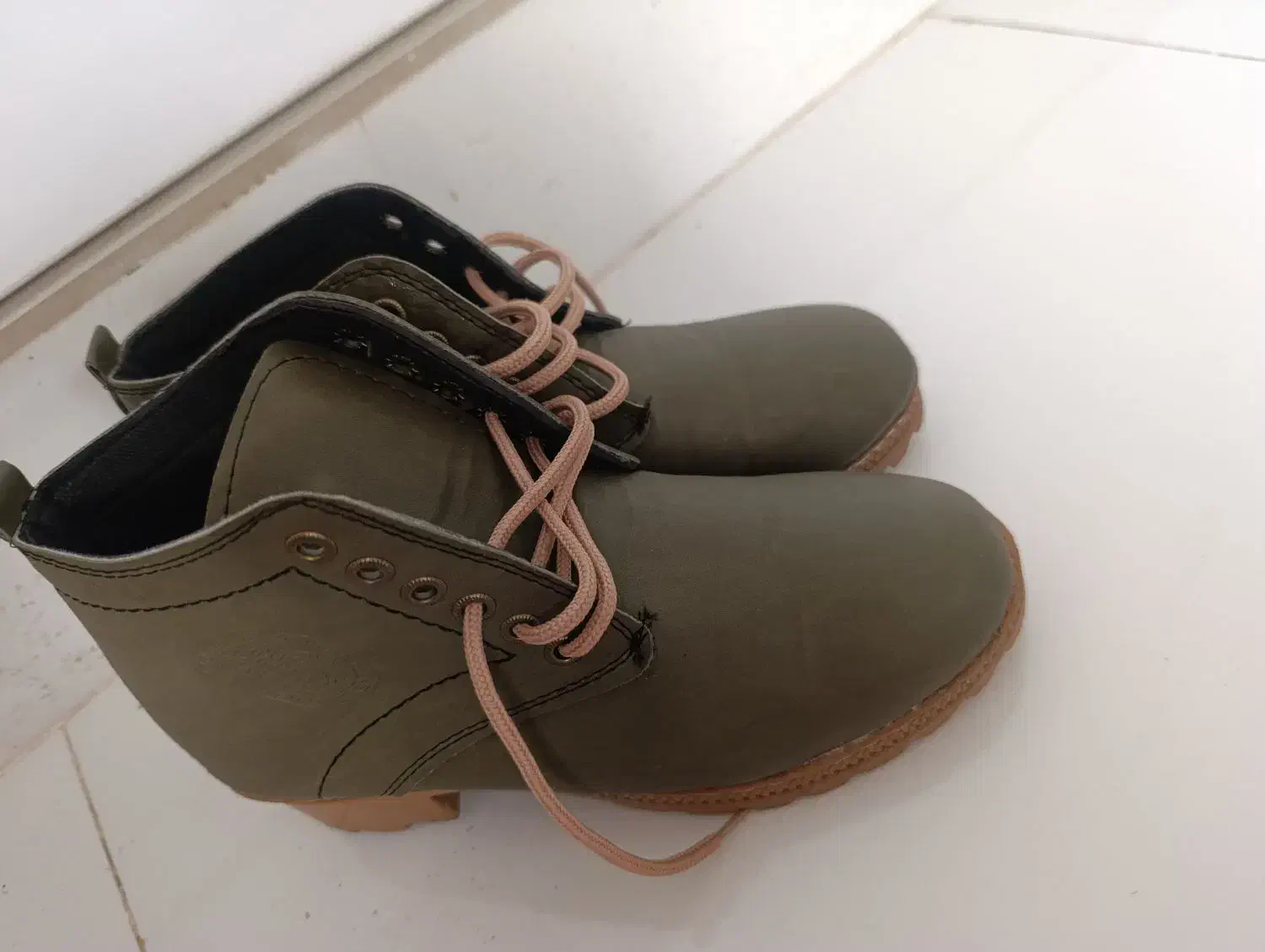 نیم بوت|کیف، کفش، کمربند|یاسوج, |دیوار