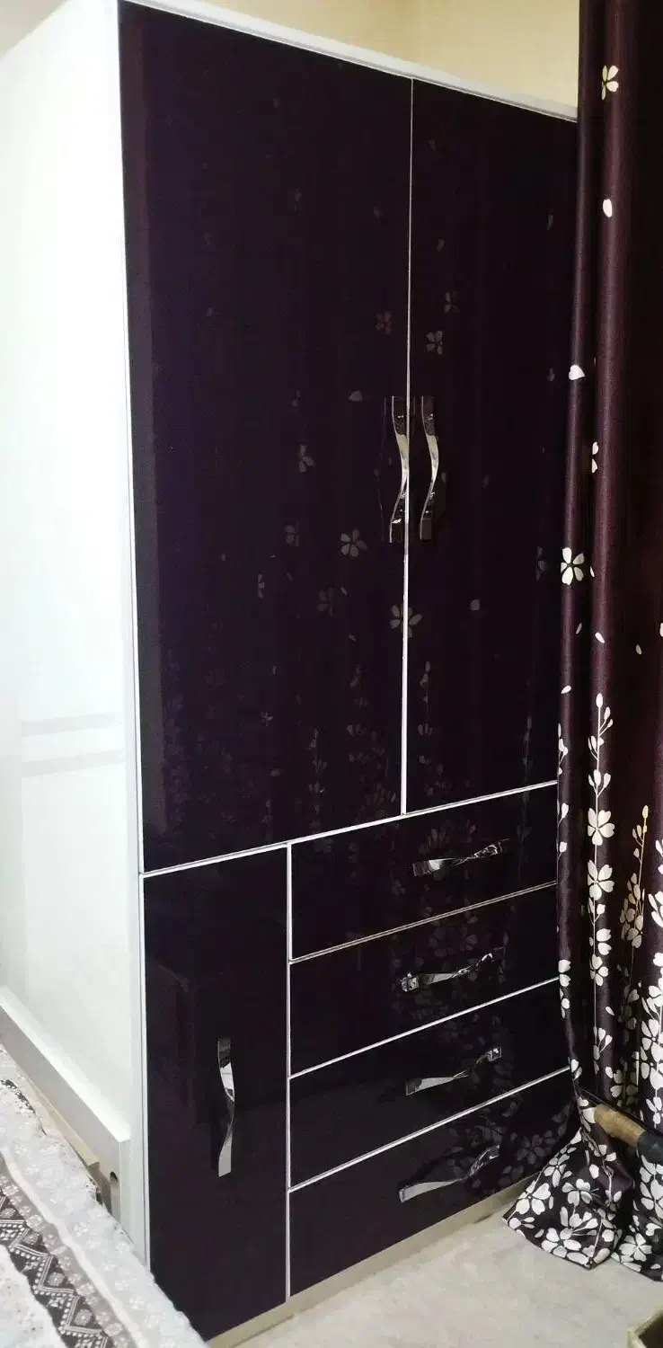 تخت و پاتختی و کمد جنس هایگلس AGT|تخت و سرویس خواب|کرمانشاه, |دیوار