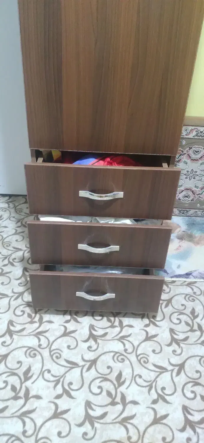 به دلیل نداشتن فضا قادربه فروختن هستم.|جاکفشی، کمد، دراور|بندر گز, |دیوار