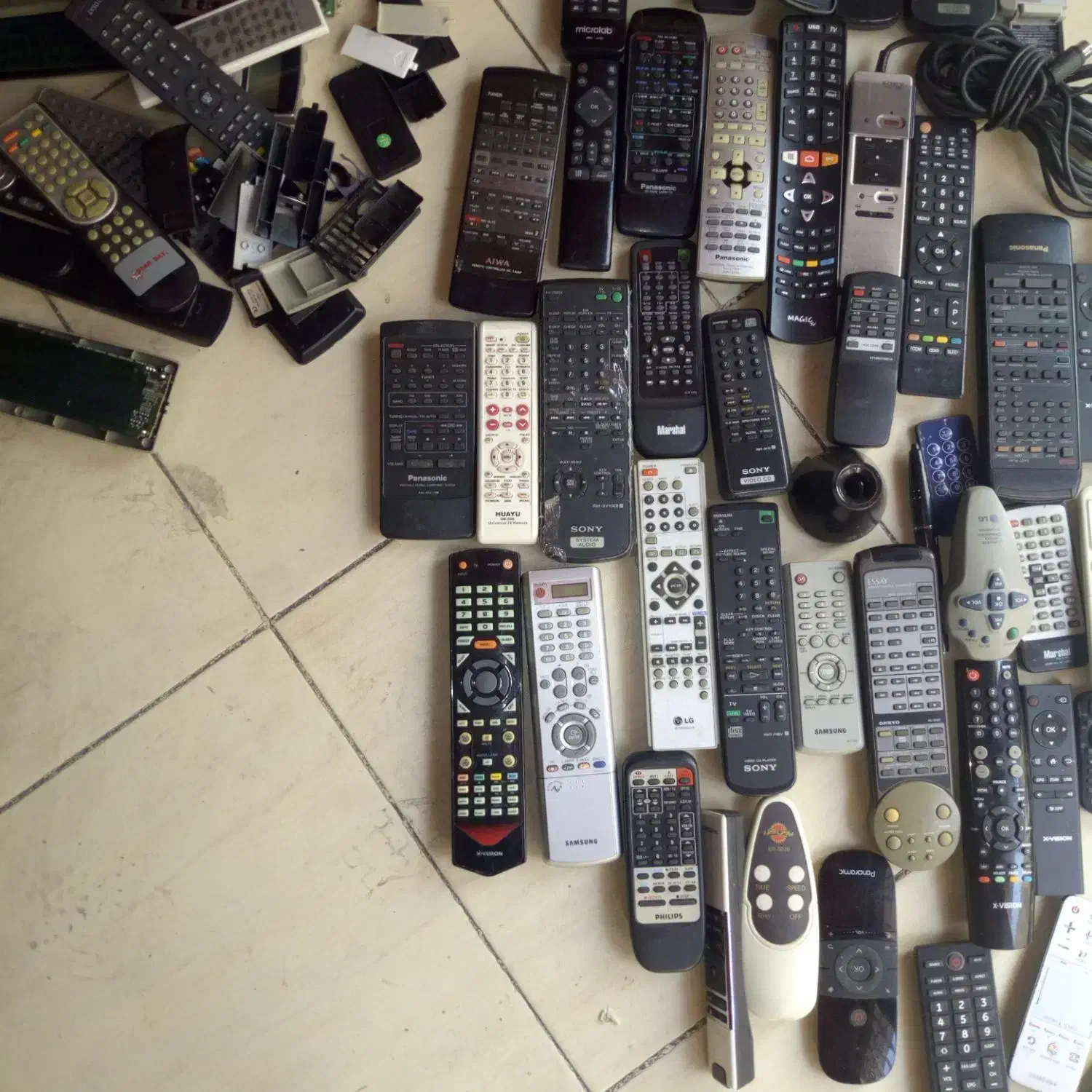 کنترل صوتی و تصویری|تلویزیون و پروژکتور|کرج, گلشهر|دیوار