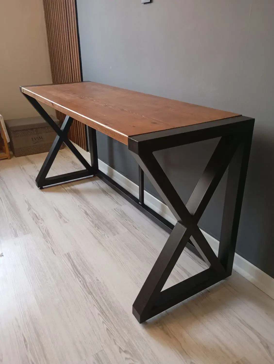 میز ترکیب چوب و فلز بسیار مینیمال و شیک|میز تحریر و کامپیوتر|شیراز, شهرک گلستان|دیوار