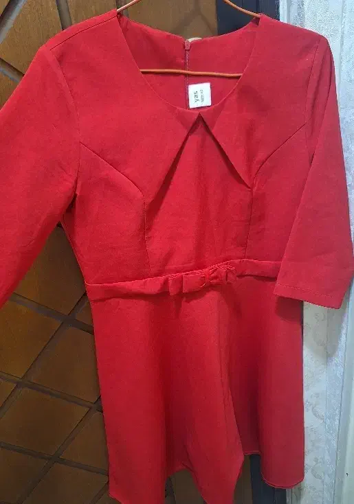 پیراهن کوتاه مجلسی|لباس|پردیس, فاز ۳|دیوار