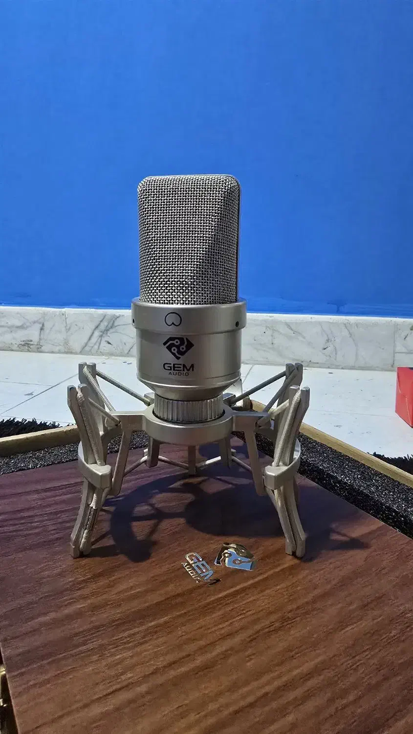 میکروفون|صوتی و تصویری|گنبد کاووس, |دیوار