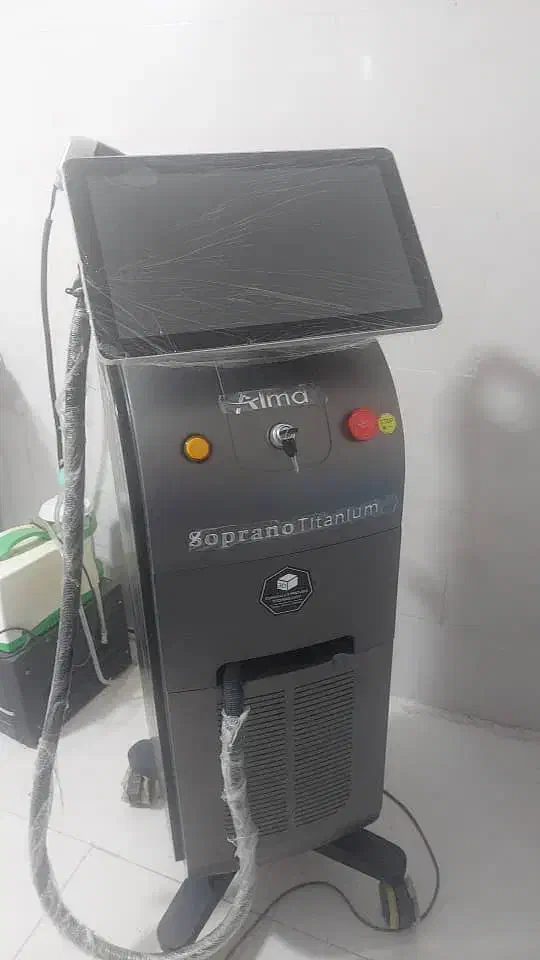 استخدام اپراتور لیزر آقا وخانم و منشی کلینیک|استخدام درمانی، زیبایی، بهداشتی|شیراز, معالیآباد|دیوار