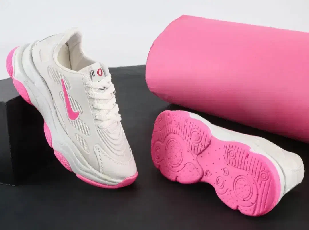 نیو نایک زنانه|کیف، کفش، کمربند|کاشان, فاز ۲ ناجی آباد|دیوار