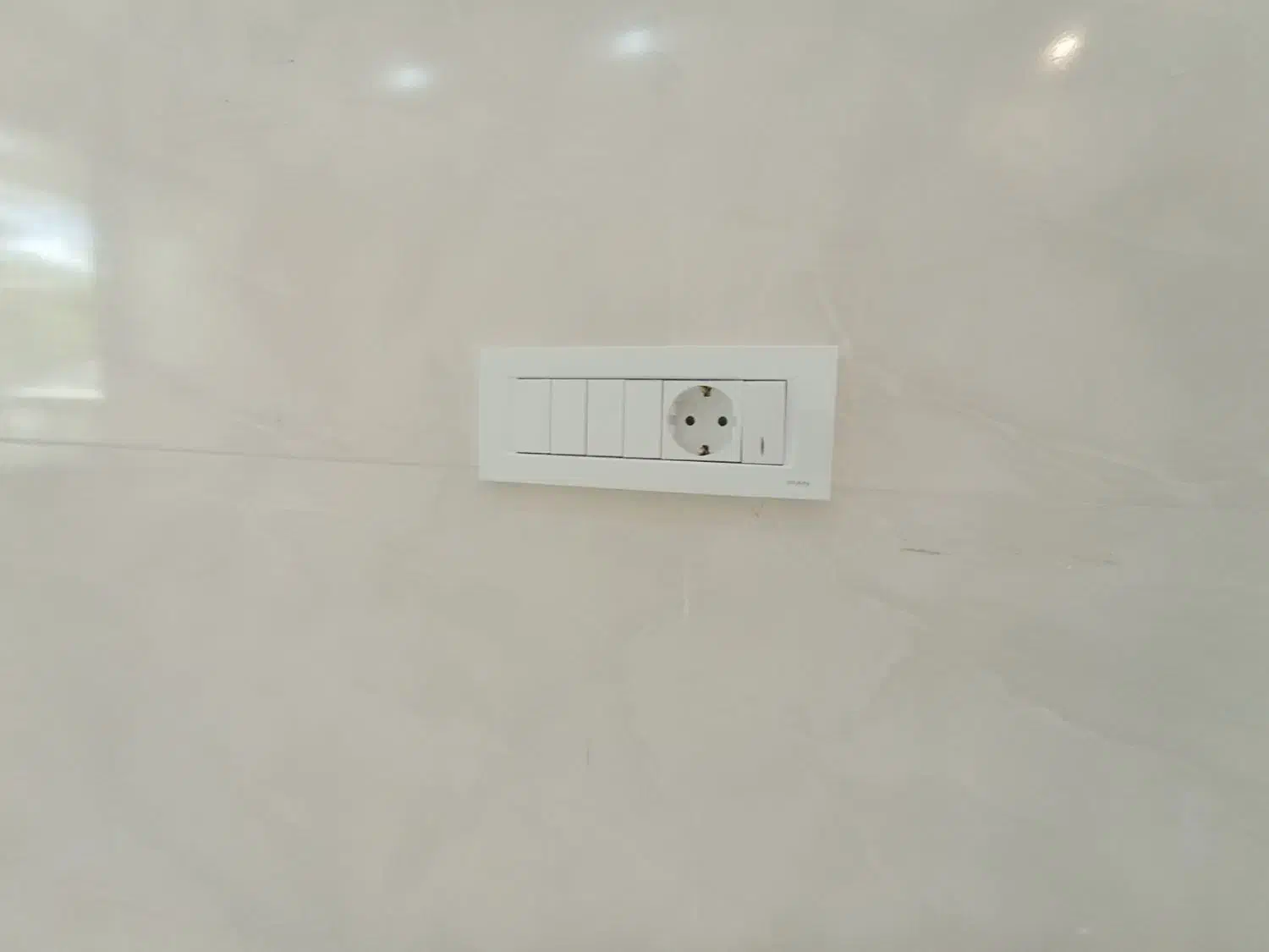 سیم کشی ساختمان|خدمات پیشه و مهارت|بیرجند, |دیوار