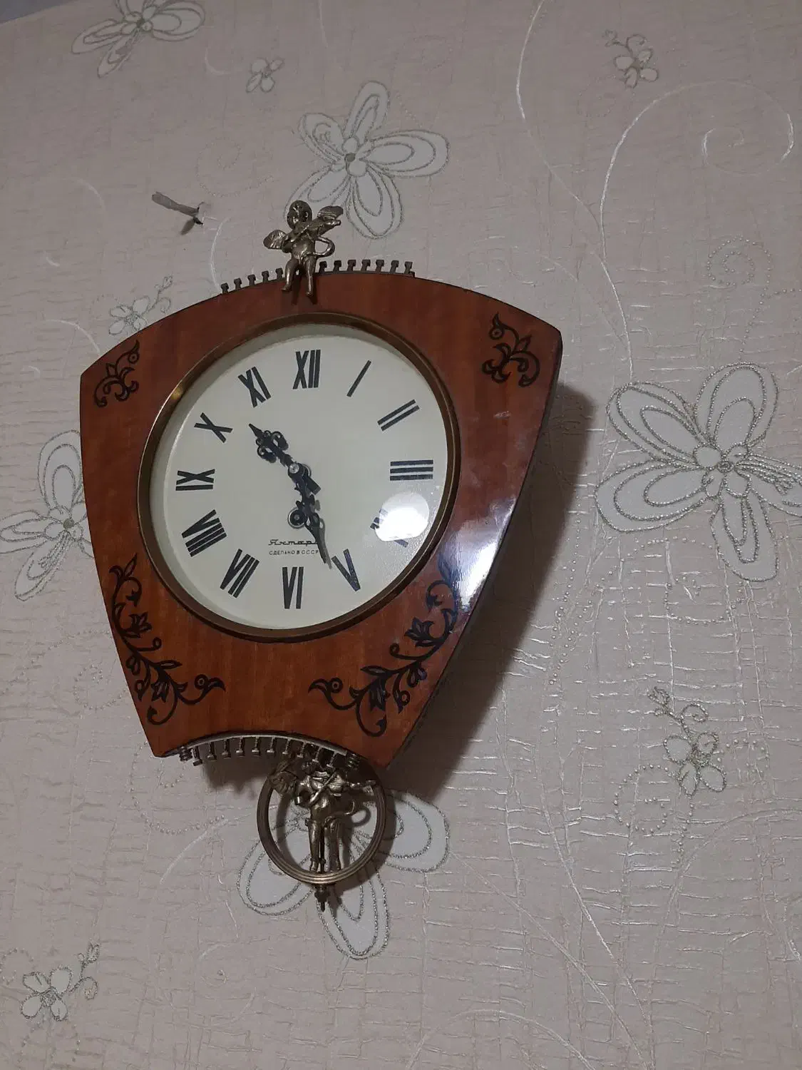 ساعت قدیمی دیواری کوکی روسی عتیقه|کلکسیون اشیاء عتیقه|فردیس, شهرک ناز|دیوار