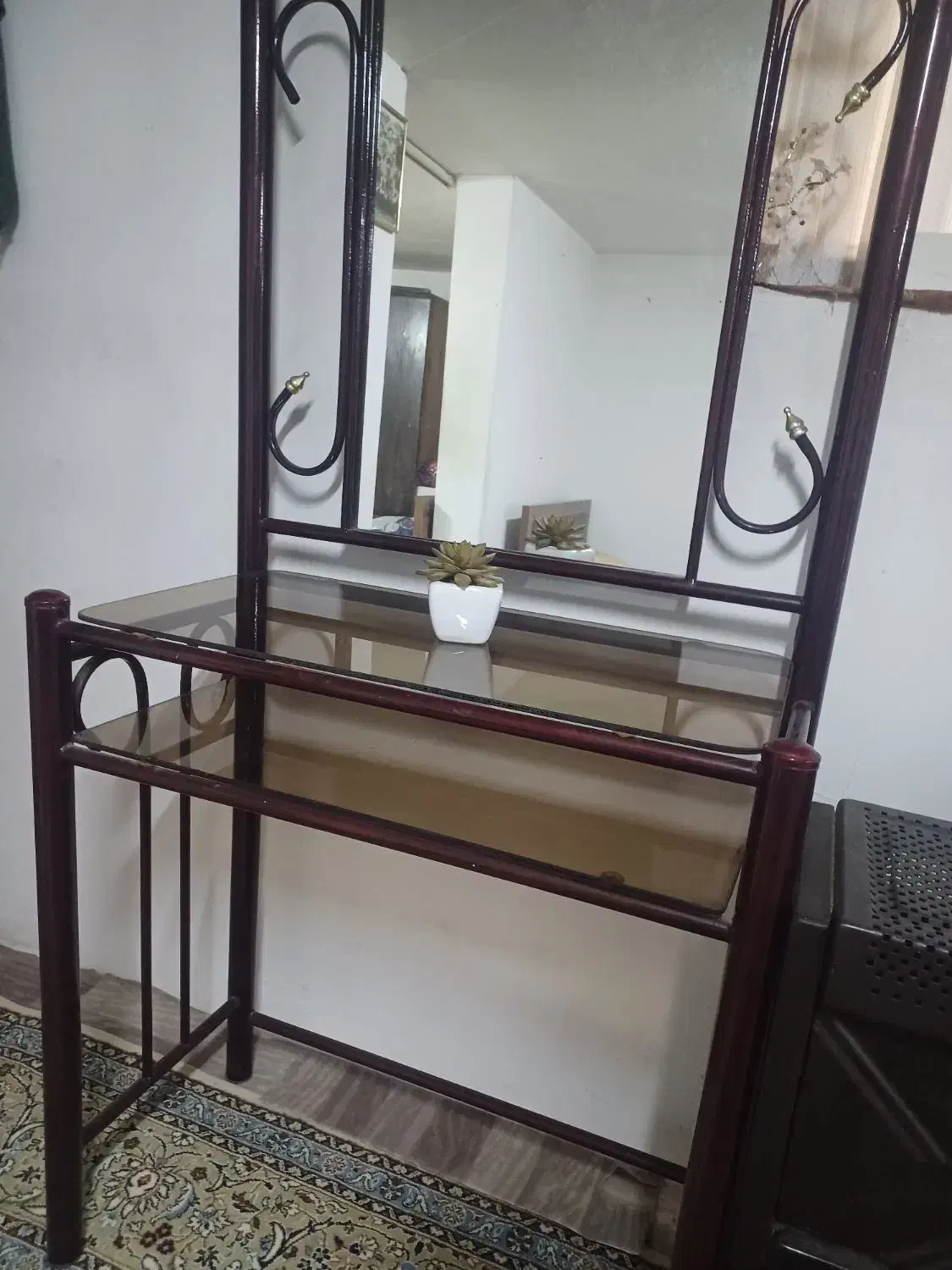 میز آرایش|بوفه، ویترین، کنسول|بندر انزلی, معلم|دیوار