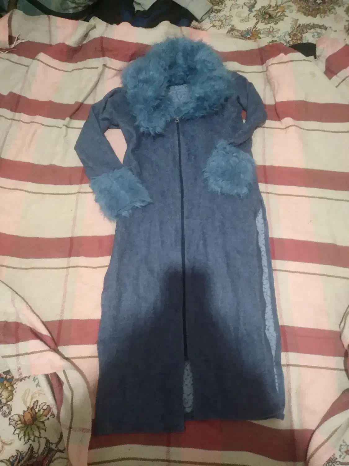 پالتو|لباس|تایباد, |دیوار