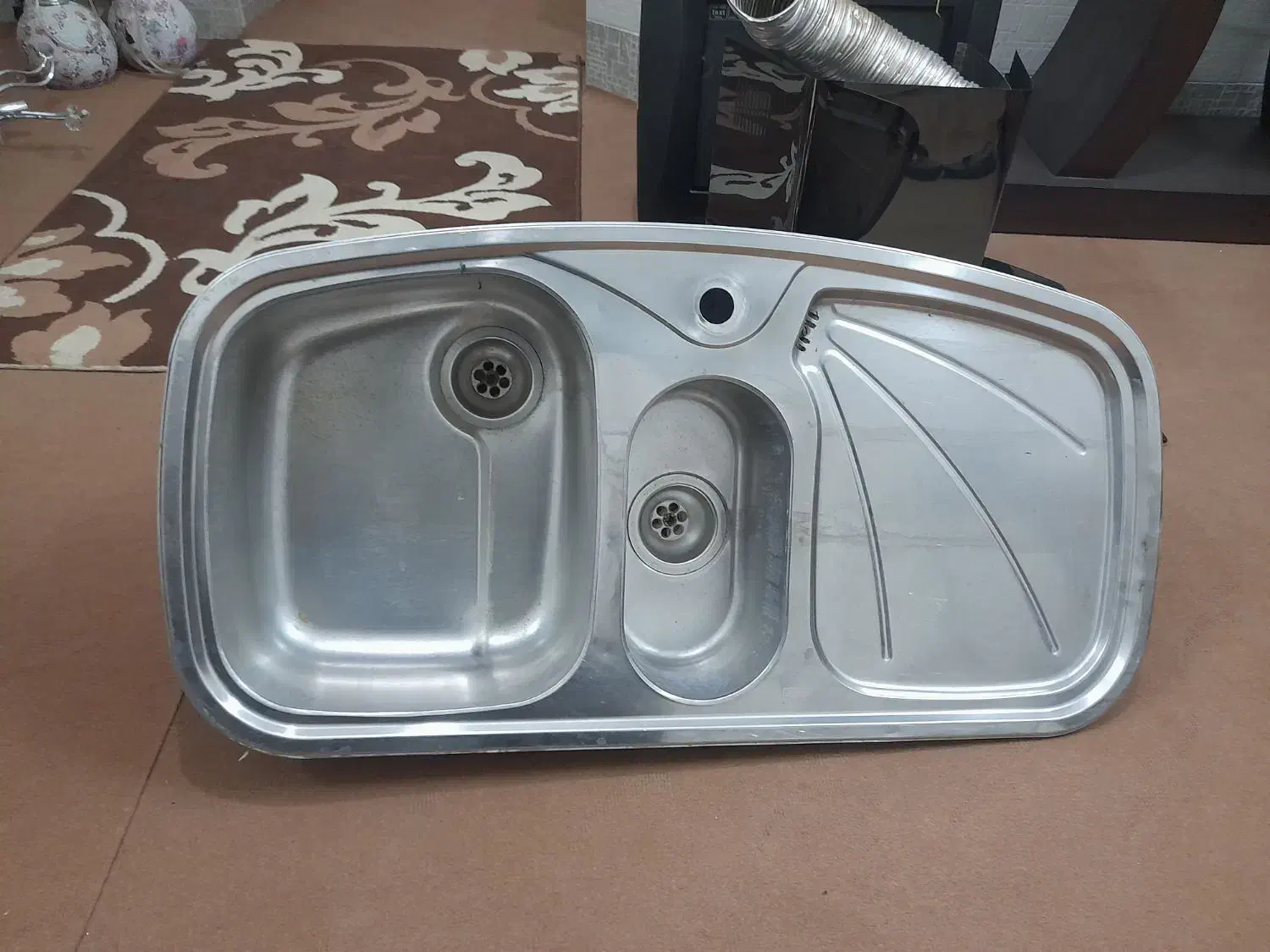 سینگ ظرف شویی|آب‌چکان و نظم‌دهنده ظروف|کلاله, |دیوار