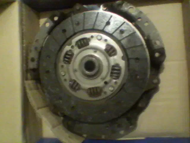 دیسک و صفحه کلاچ والئو سبز فرانسه پژو ۴۰۵|قطعات یدکی و لوازم جانبی|تهران, زنجان جنوبی|دیوار