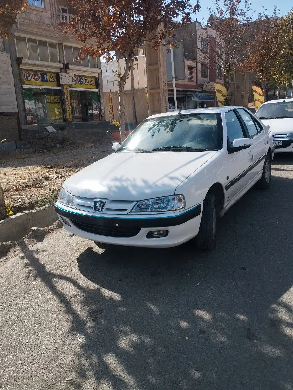 پژو پارس|خودرو سواری و وانت|بروجرد, |دیوار