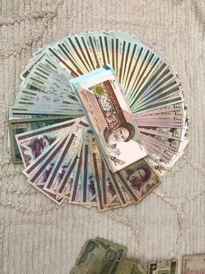 نوستالژی|کلکسیون اشیاء عتیقه|ساوه, |دیوار