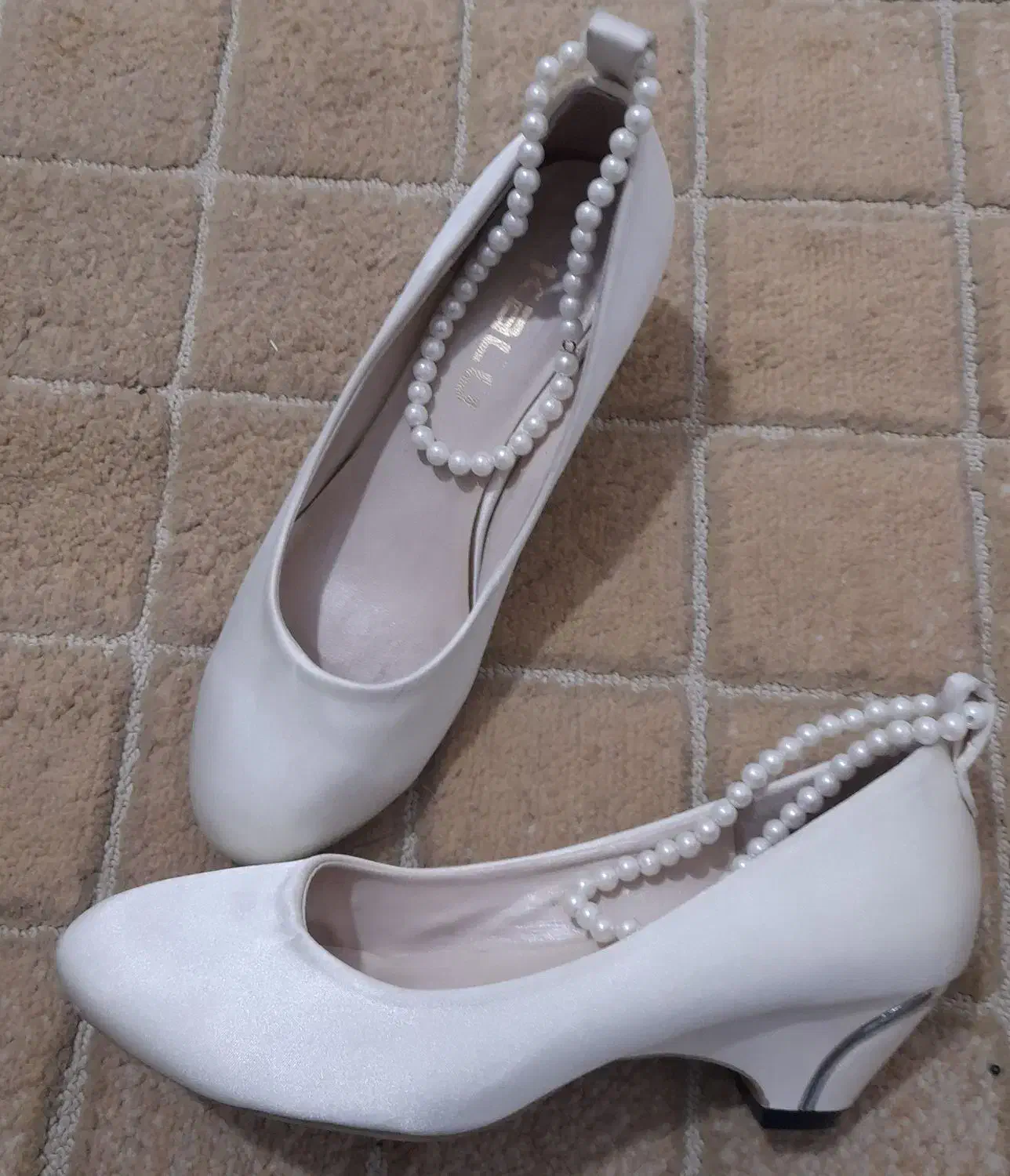 کفش مجلسی|کیف، کفش، کمربند|قم, شهر قائم|دیوار