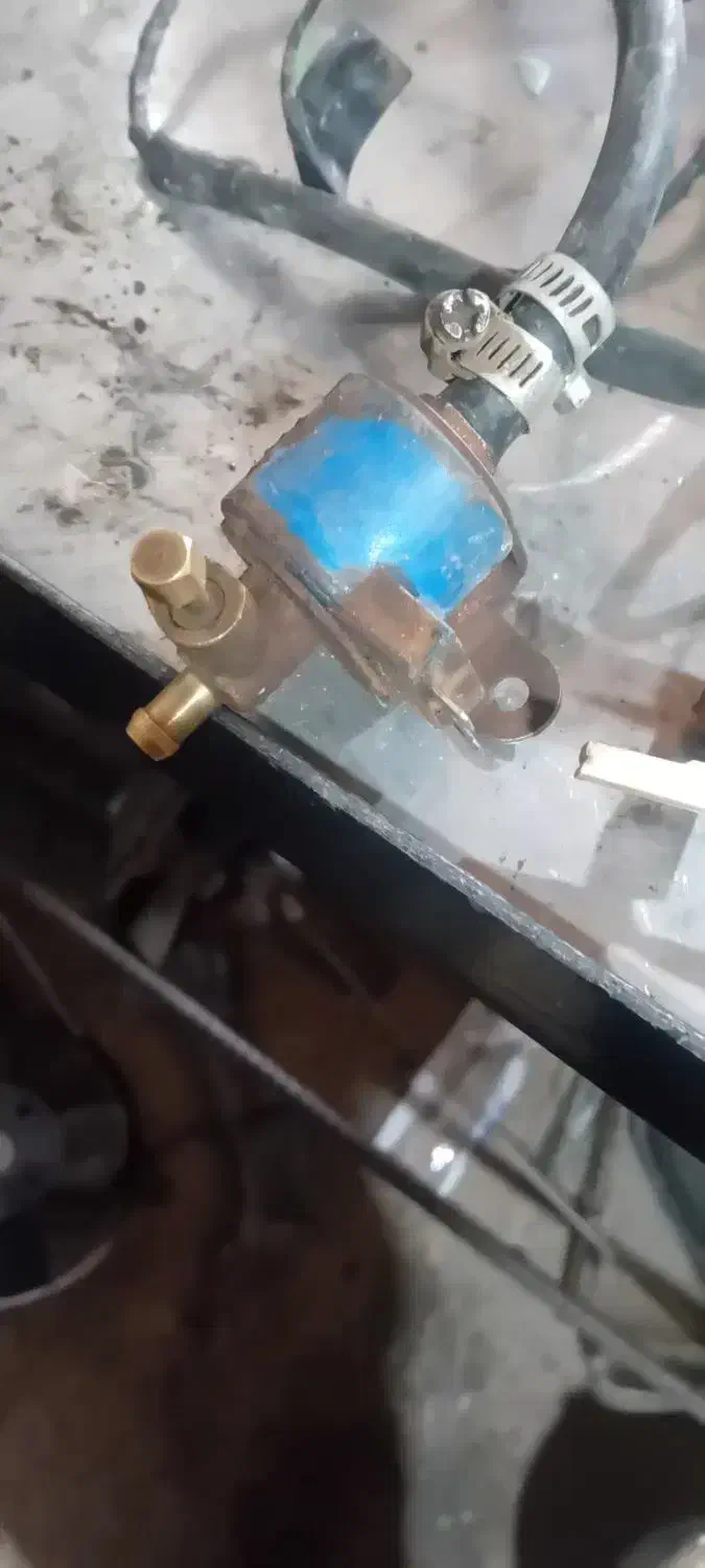 رگلاتور گاز و پایه کپسول|قطعات یدکی و لوازم جانبی|میاندوآب, |دیوار