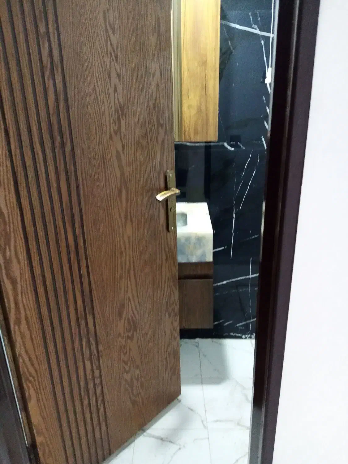 سویت آپارتمان روزانه ساعتی روبروی ترمینال اصفهان|اجارهٔ کوتاه‌مدت آپارتمان و سوئیت|اصفهان, شیخ اشراق|دیوار