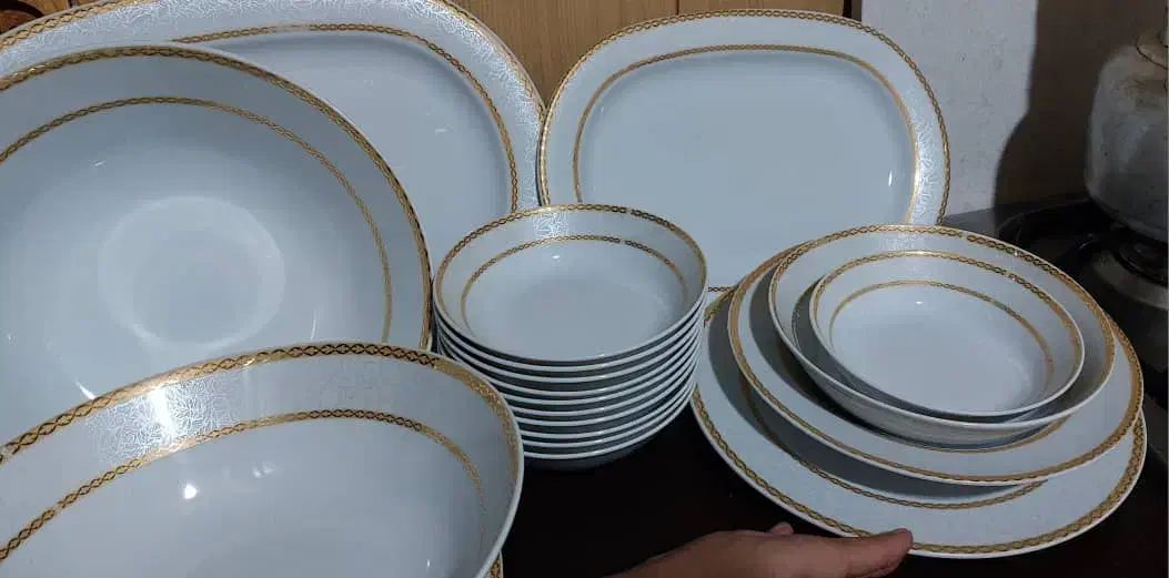 12نفره چینی اصل|ظروف سرو و پذیرایی|سنندج, |دیوار