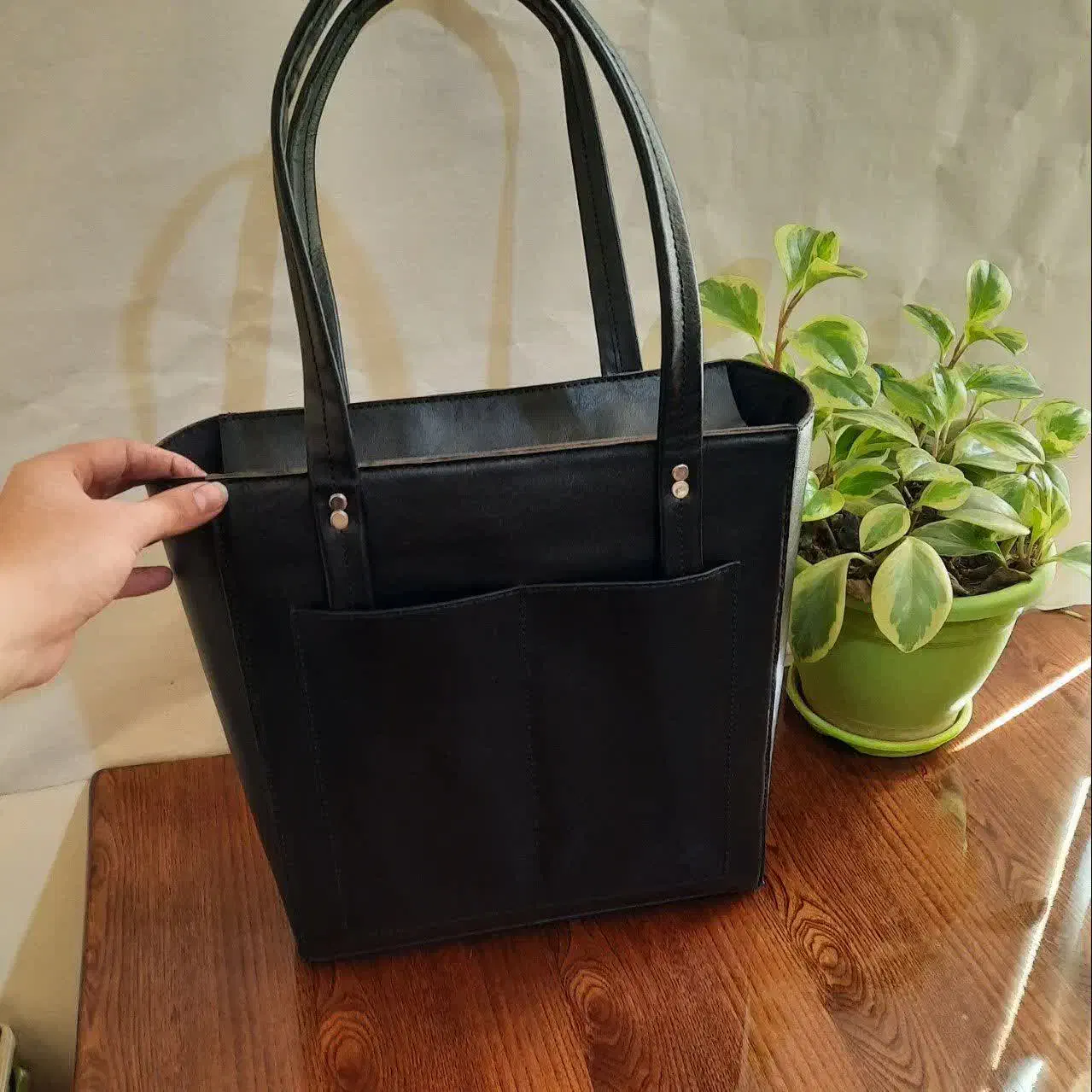 کیف زنانه|کیف، کفش، کمربند|صدرا-فارس, فاز ۲|دیوار