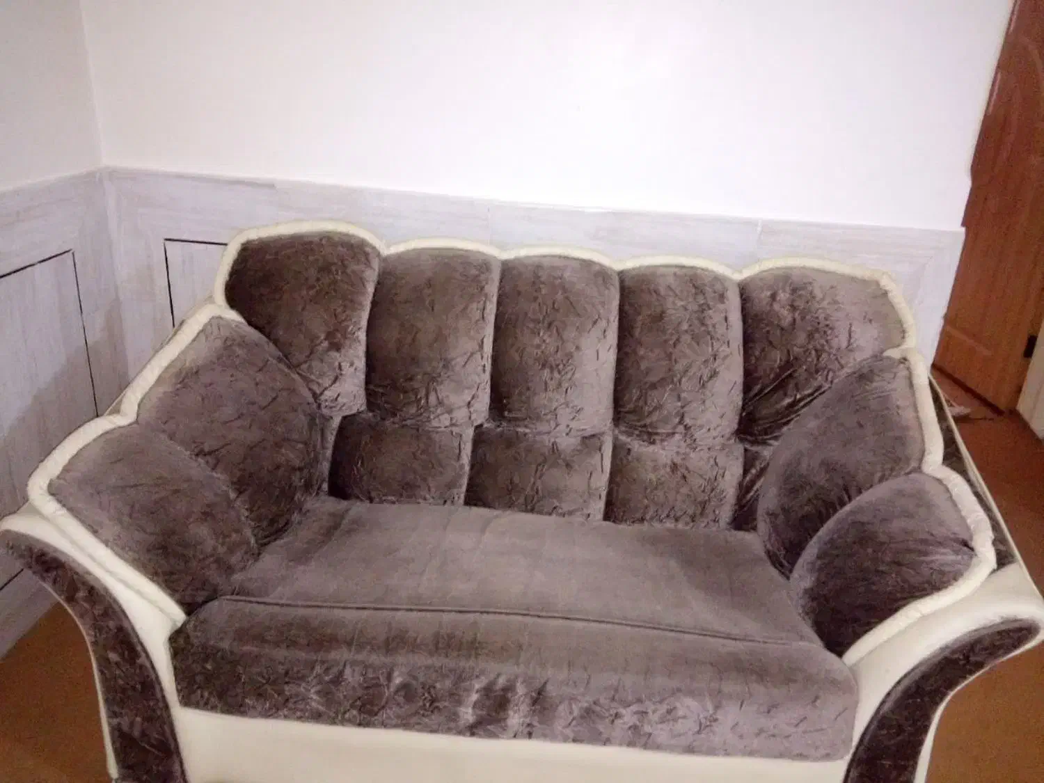 میز ناهار خوری و یک دست مبل هفت نفره|مبلمان خانگی و میز عسلی|ازنا, |دیوار