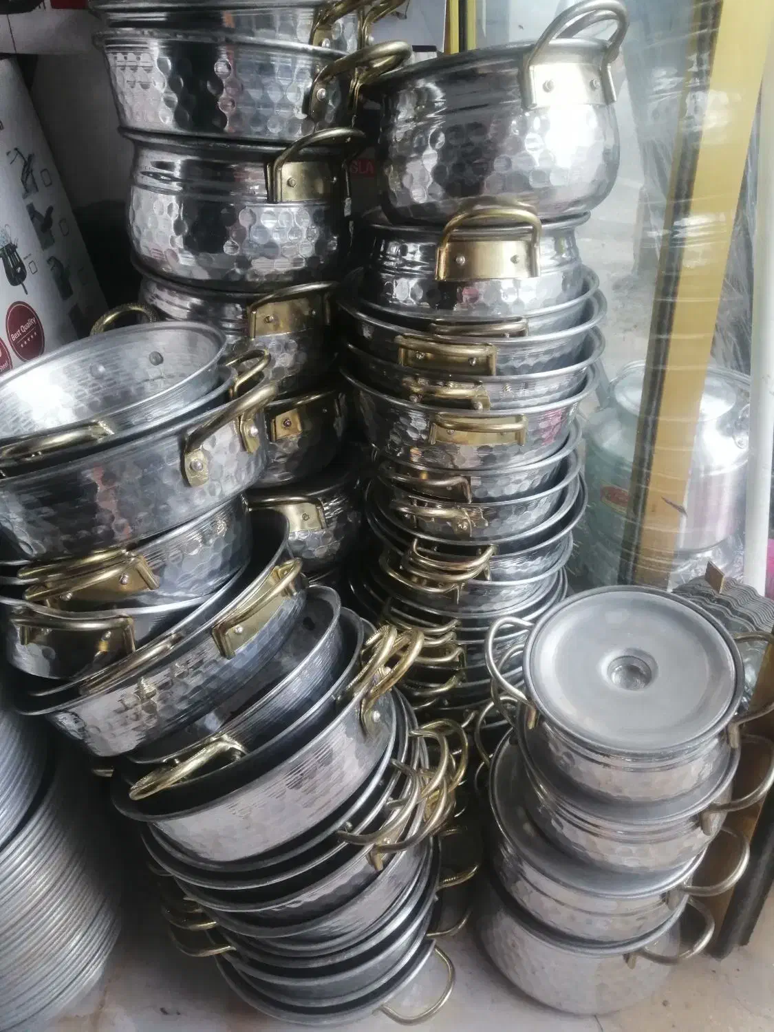 تمام لوازم خانگی زیر قیمت بفروش میرسد|قوری، کتری، قهوهساز دستی|رشت, پاره بیجار|دیوار