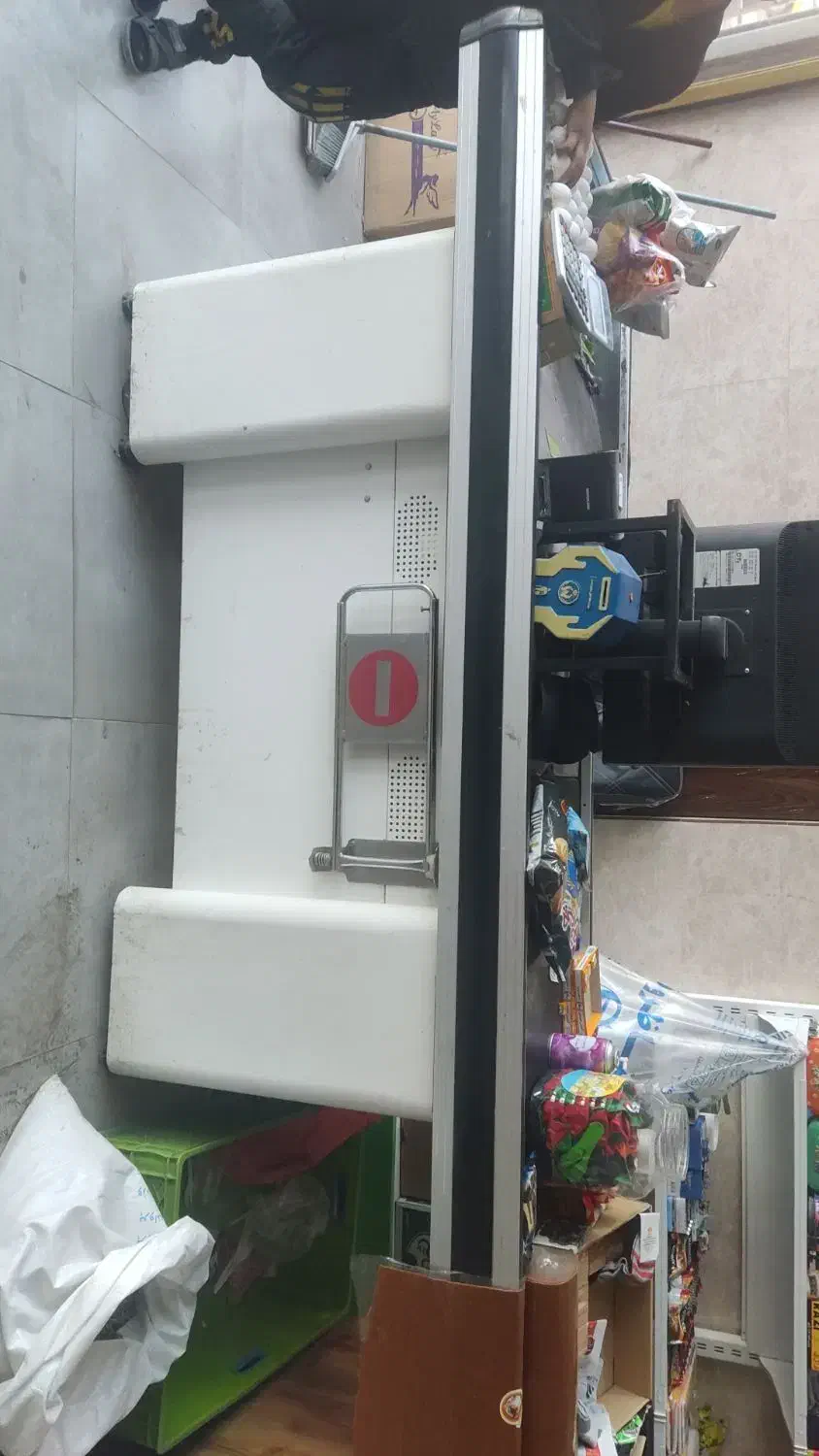 میز کانتر فروشگاه یخچال قفسه پفک چرخ فروشگاه کیس|فروشگاه و مغازه|کهک, |دیوار