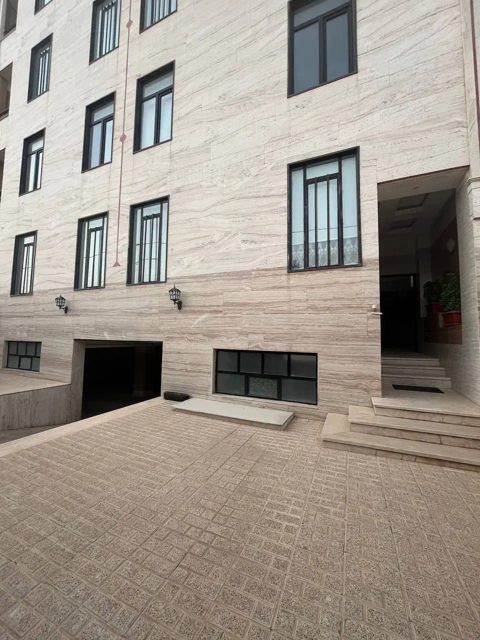 ۹۷متری فازیک /لوکیشن وسط شهر/کلید نخورده|فروش آپارتمان|هشتگرد, فاز ۱ مهستان|دیوار