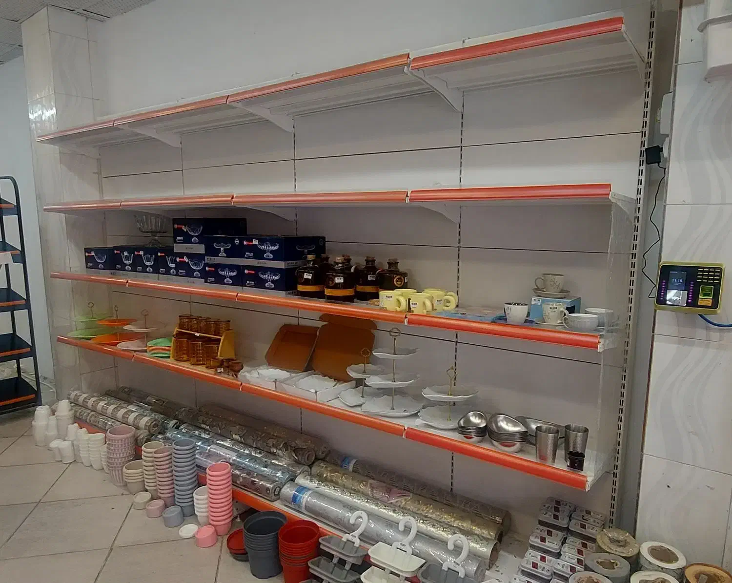 قفسه وسط ۶طبقه صنایع سنگی و قفسه دیواری ۵طبقه|فروشگاه و مغازه|رشت, احمد گوراب|دیوار