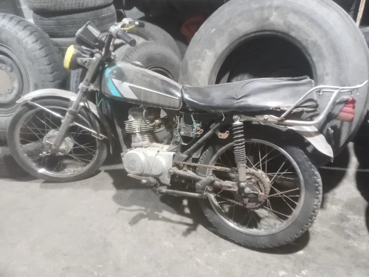 یک عدد دستگاه بالانس روکار و یک عدد موتور موزائیده|ماشینآلات صنعتی|بجنورد, |دیوار