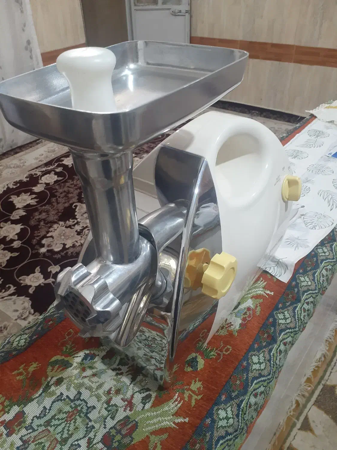 چرخ کوشت نونو1800وات|سایر لوازم برقی|بروجرد, |دیوار