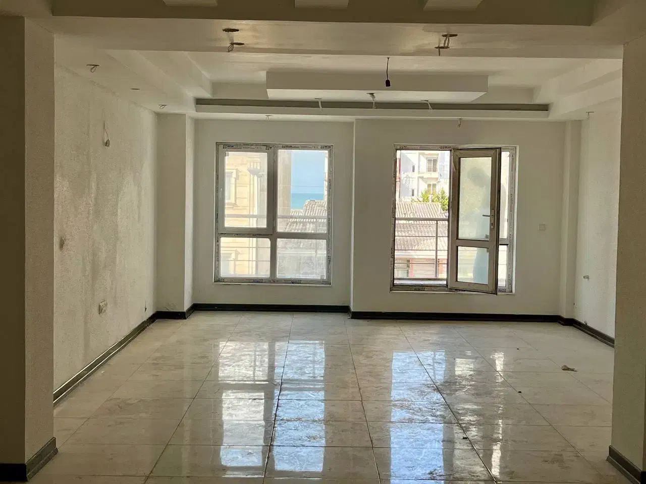 اپارتمان ساحلی سنددار /پارکینگ سندی/دید به دریا|فروش آپارتمان|فریدونکنار, |دیوار