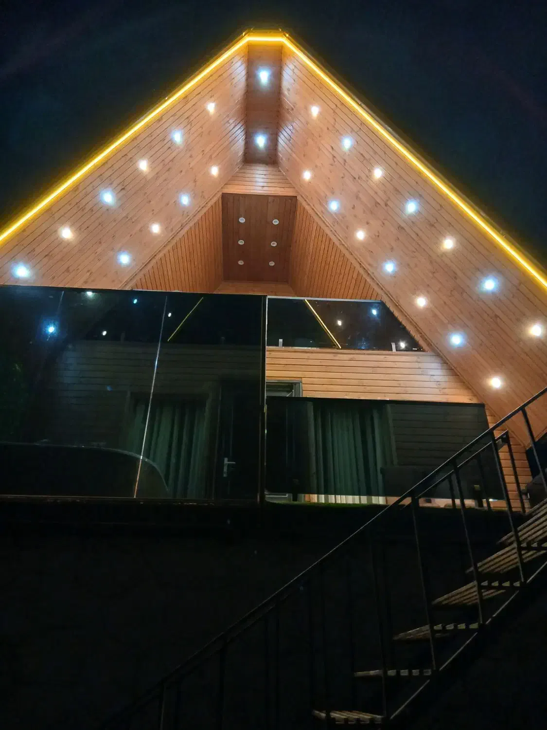 کلبه چوبی جنگلی منطقه شیرگاه لفور|اجارهٔ کوتاه‌مدت ویلا و باغ|شیرگاه, |دیوار